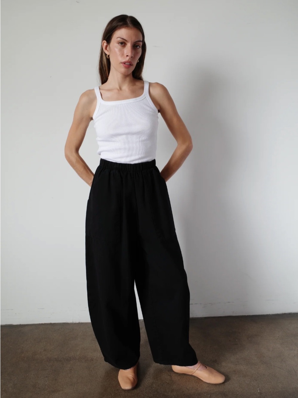 ISO roam studio pants xs or small